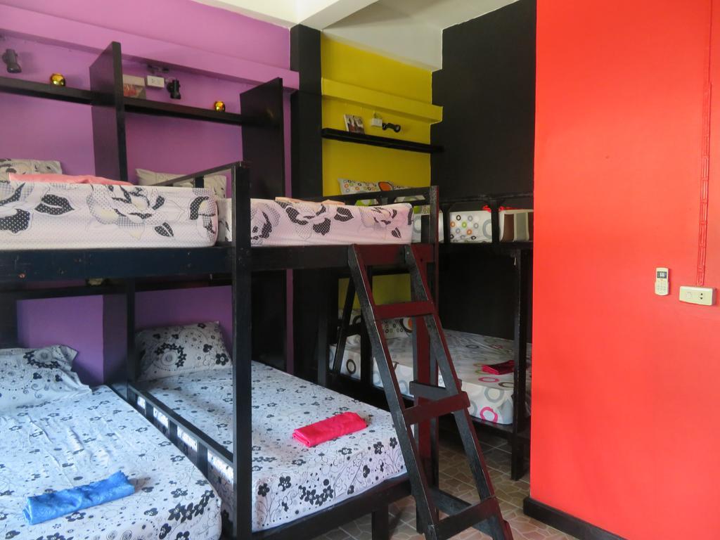 Same Same Guesthouse, Bar & Restaurant (Adults Only) Haad Rin Dış mekan fotoğraf